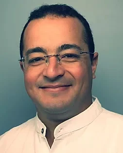 Portrait de Damien, praticien bien-être du salon D’Massages à L’Isle-d’Abeau
